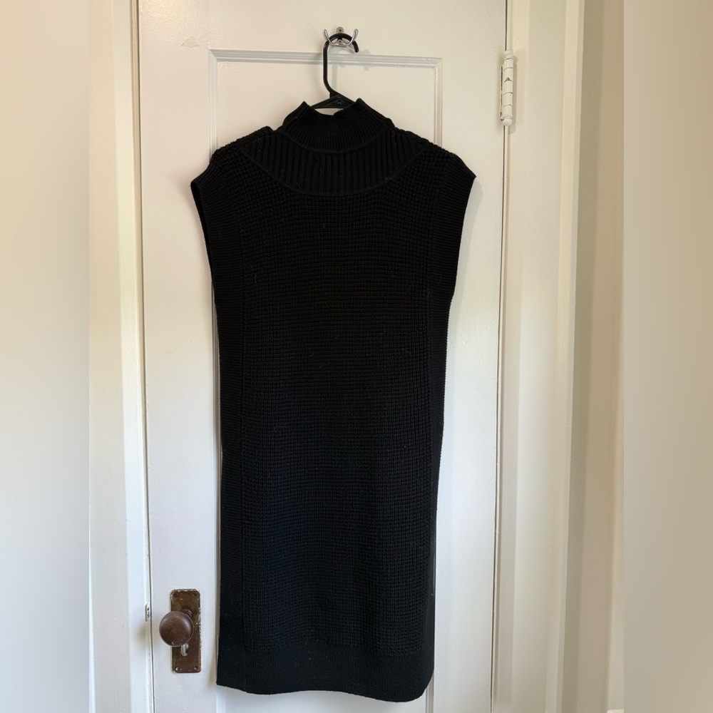 Black Sleeveless Knit Dress